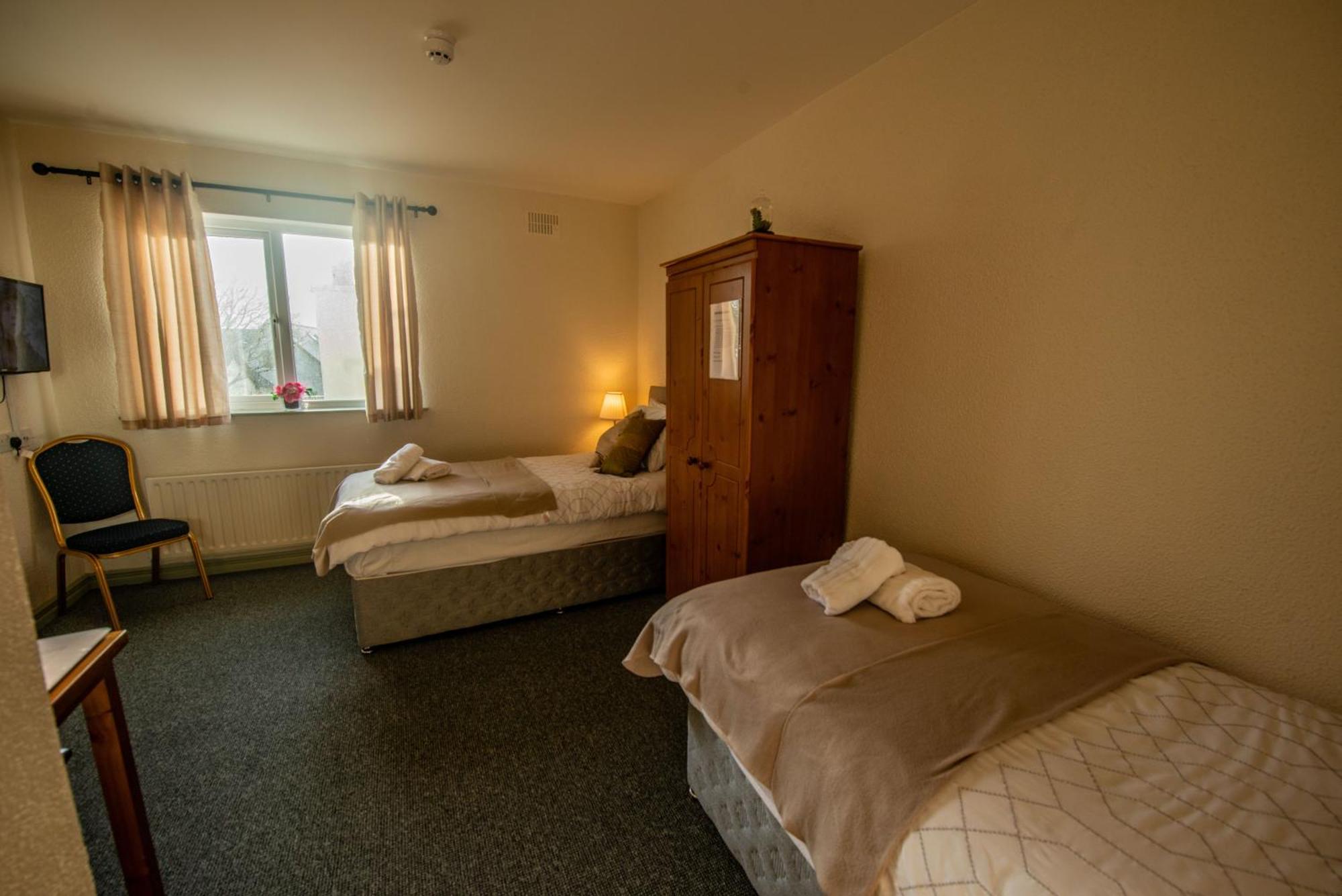 Greenfield Lodge Hotel Bar & Bistro Headford Екстериор снимка