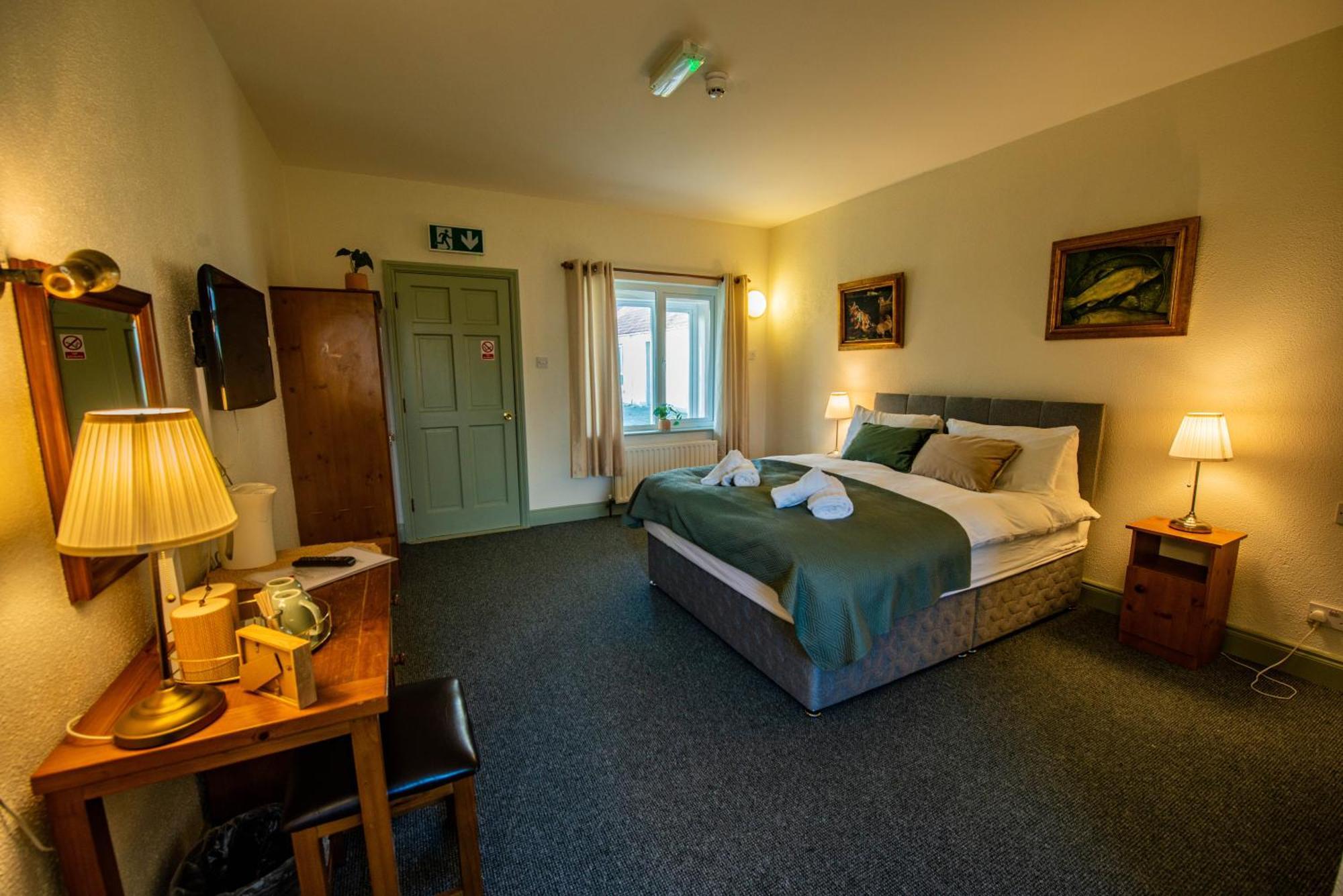 Greenfield Lodge Hotel Bar & Bistro Headford Екстериор снимка